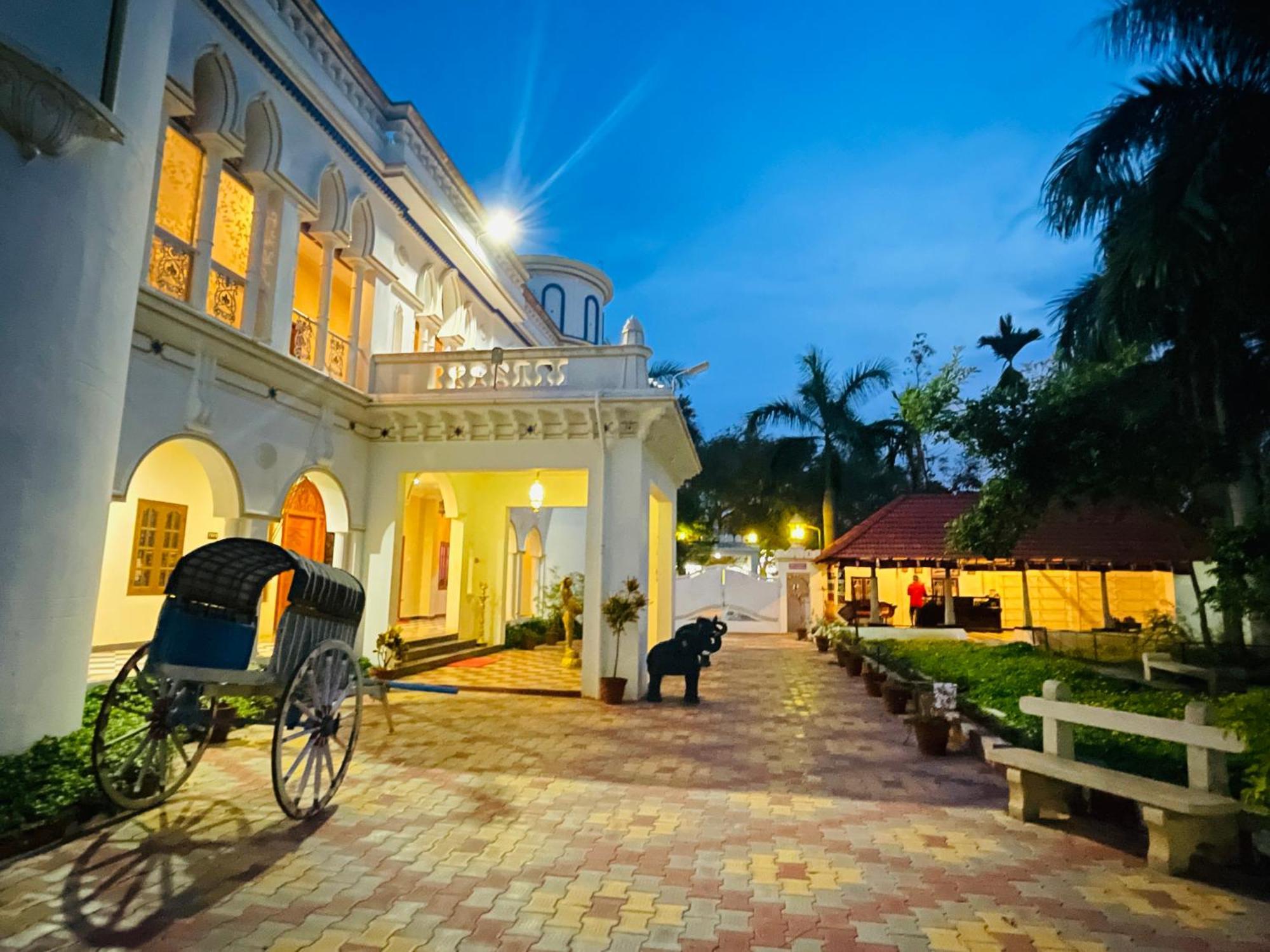 Chola Heritage Resort Kāraikkudi Exterior photo