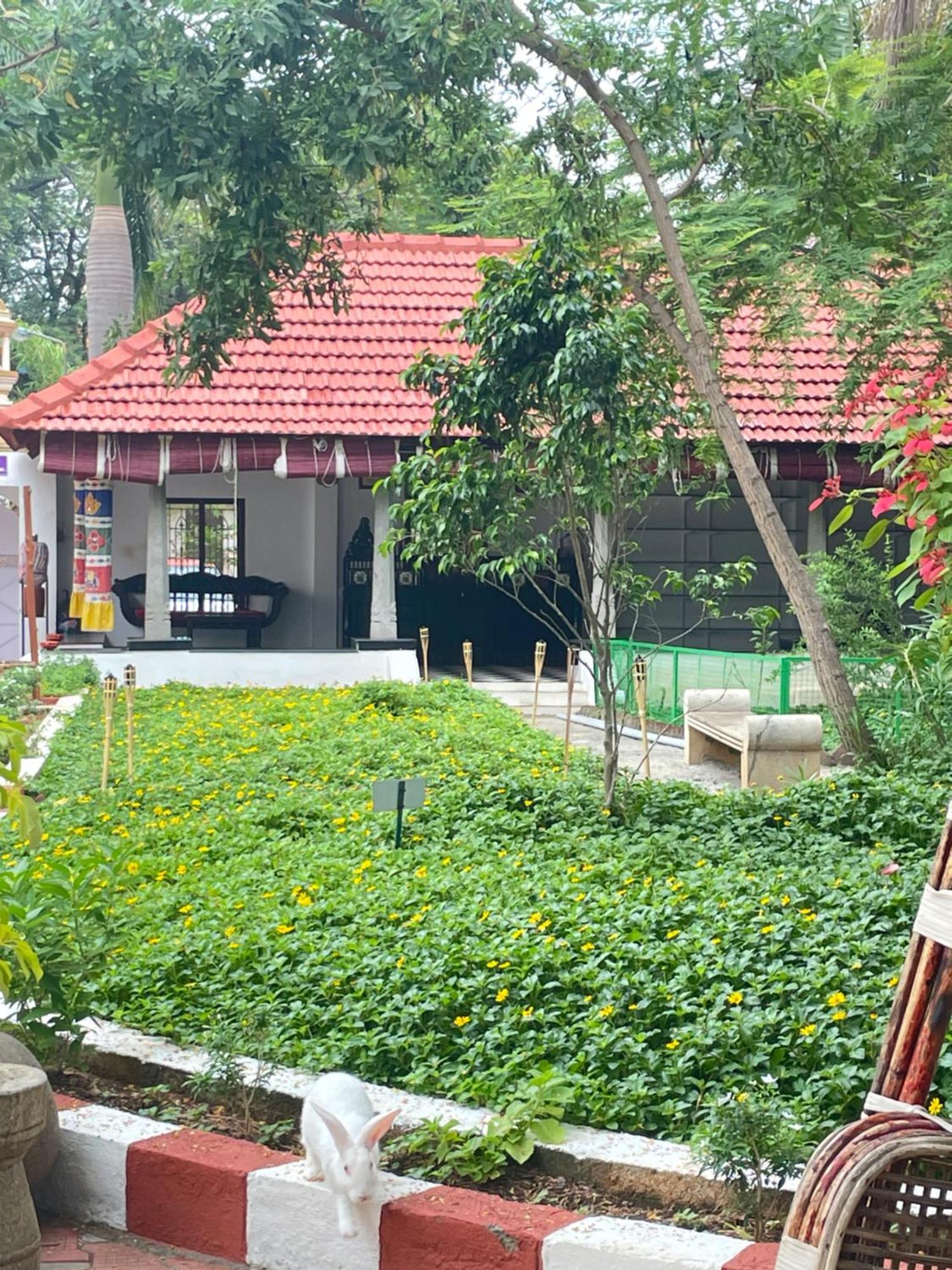 Chola Heritage Resort Kāraikkudi Exterior photo