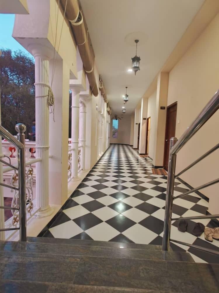 Chola Heritage Resort Kāraikkudi Exterior photo