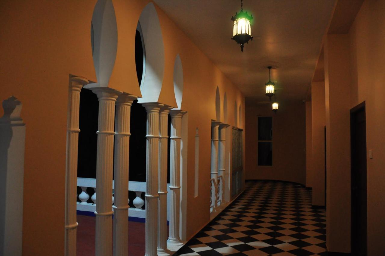 Chola Heritage Resort Kāraikkudi Exterior photo